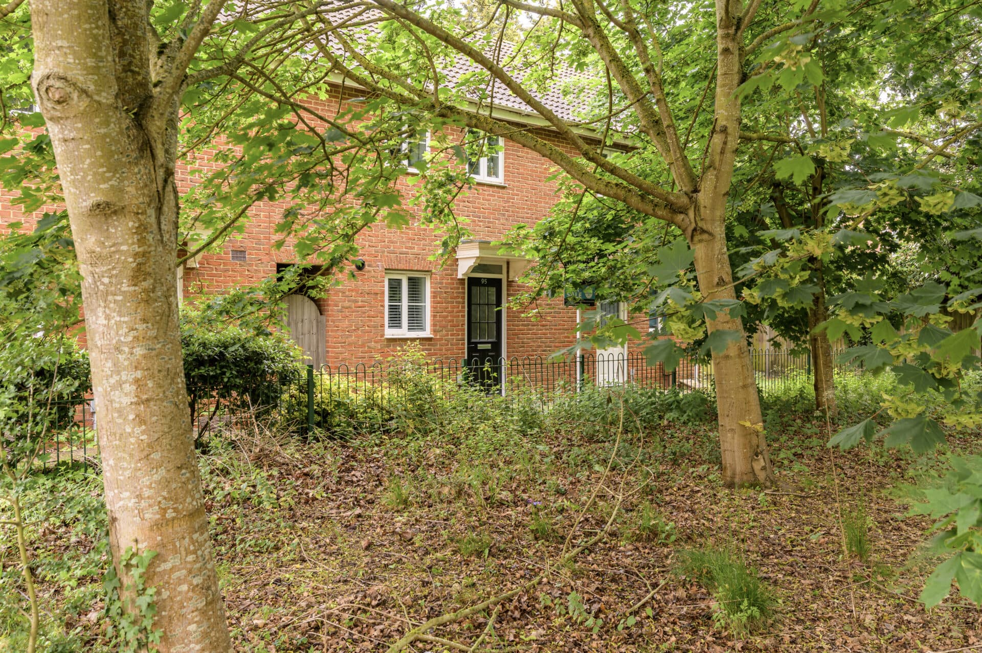 Ensign Way, Diss
