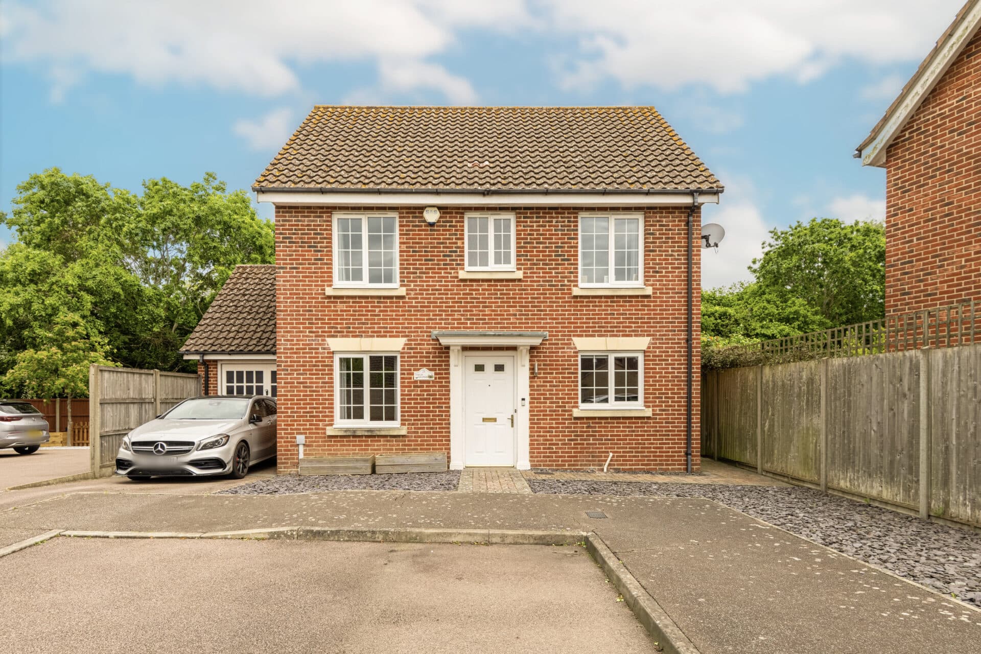 Field Grange, Oulton
